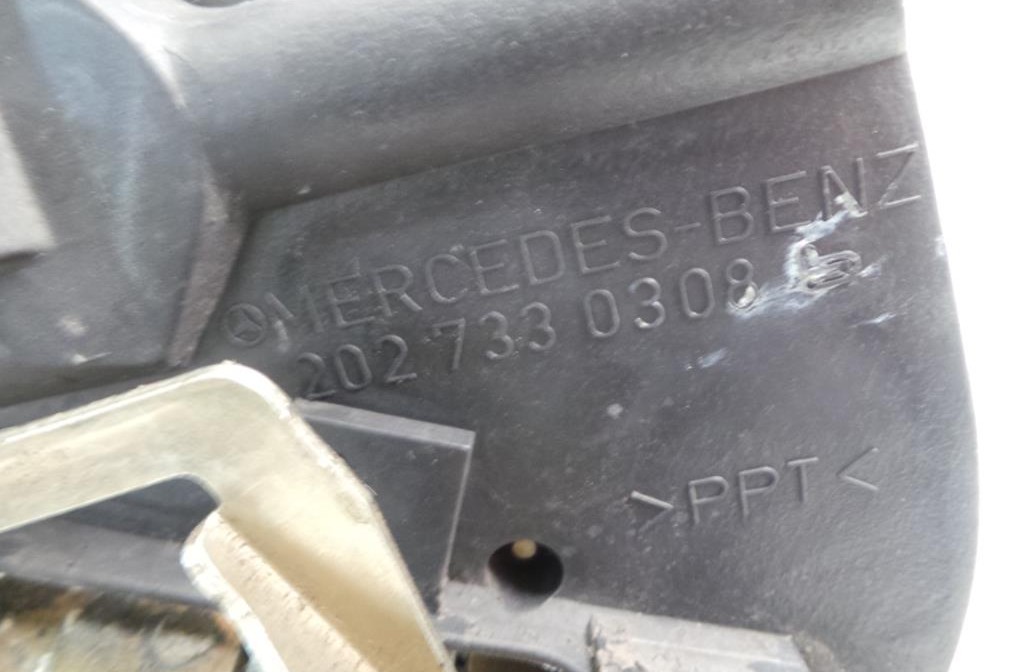 Mercedes Benz E-Klasse W210 Bj.00 T&uuml;rschloss hinten links Kombi 2027300535